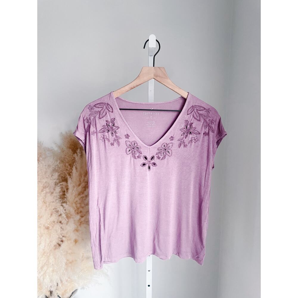 American Eagle Outfitters Purple Short Sleeve Tee